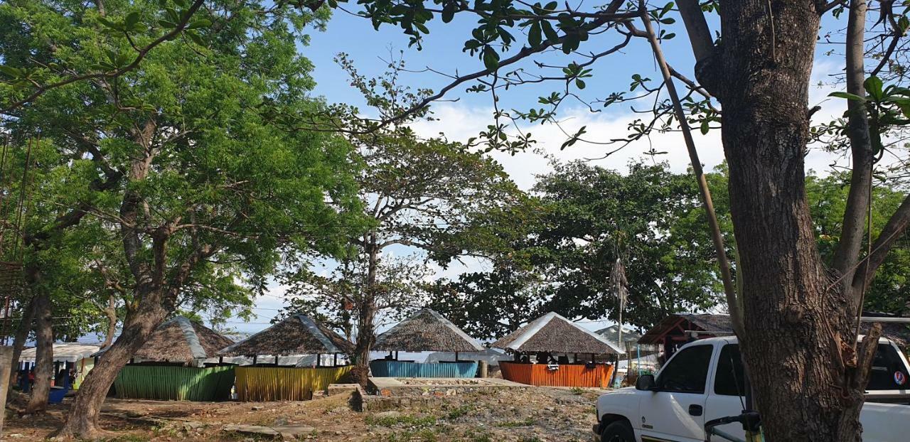 Mactan Newtown Condo With Garden And Ocean View 8Newtown Blvd Lapu-Lapu City Exterior foto