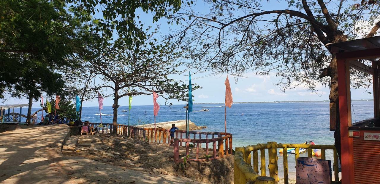 Mactan Newtown Condo With Garden And Ocean View 8Newtown Blvd Lapu-Lapu City Exterior foto