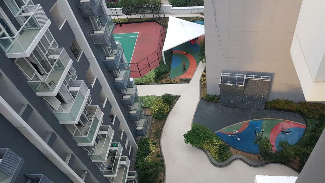 Mactan Newtown Condo With Garden And Ocean View 8Newtown Blvd Lapu-Lapu City Exterior foto