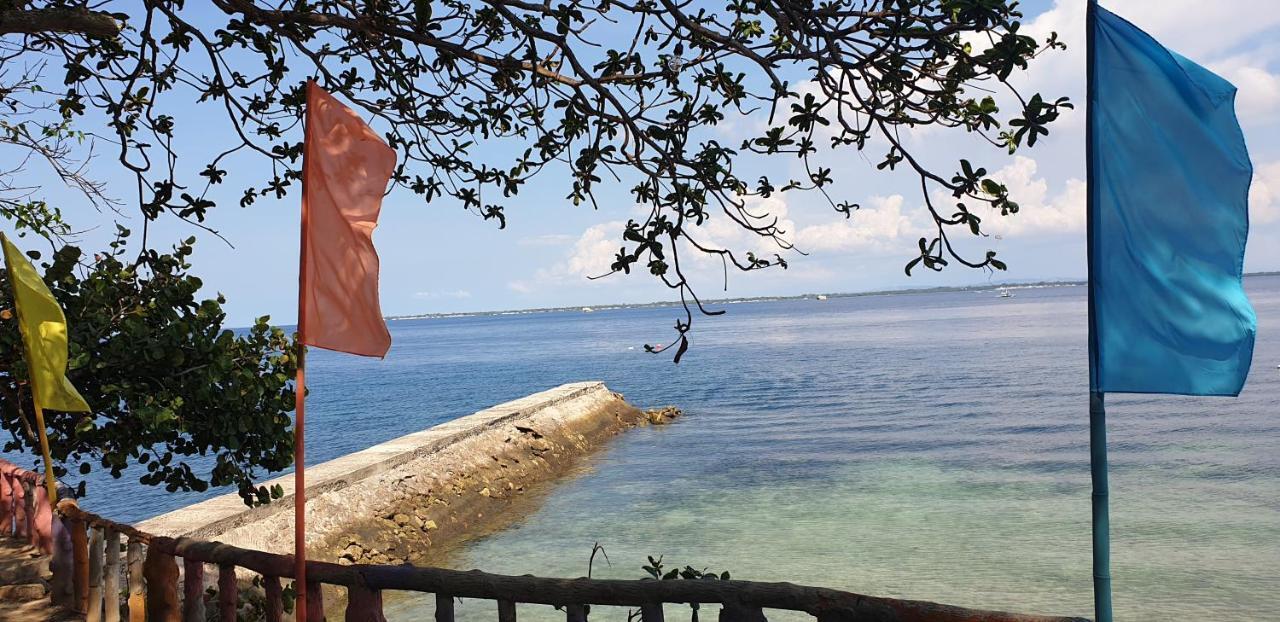Mactan Newtown Condo With Garden And Ocean View 8Newtown Blvd Lapu-Lapu City Exterior foto