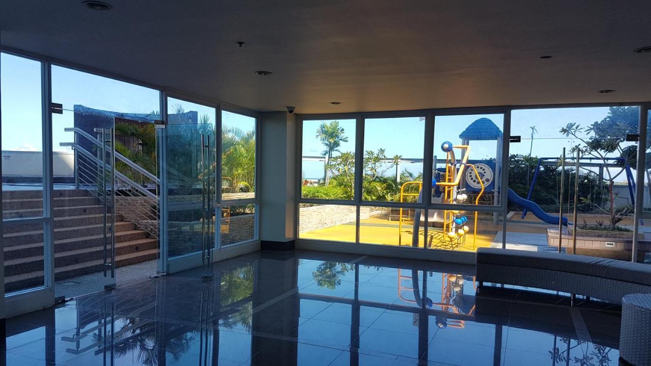 Mactan Newtown Condo With Garden And Ocean View 8Newtown Blvd Lapu-Lapu City Exterior foto
